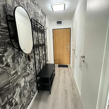 Quiet, Well Located, Апартаменты Рига